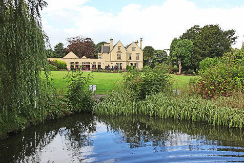 Bagden Hall Country house *